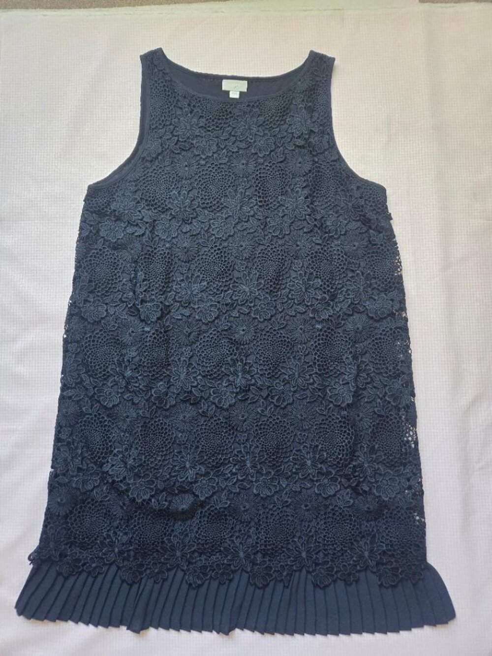 J Jill Navy Blue Crochet Lace Overlay Pleated Hem Shift dress Size Large